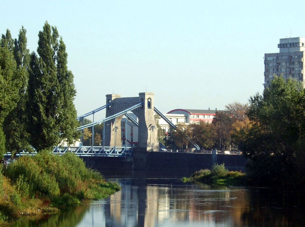 die Kaiserbrücke an der Ohlemündung

Most Grunwaldzki przy ujściu Oławy